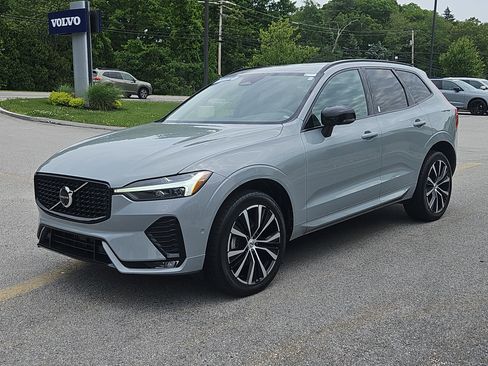 Used 2024 Volvo XC60 B5 Plus w/ Climate Package AWD/4WD image 25