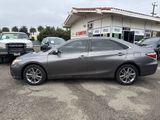 Used 2016 Toyota Camry SE image 2