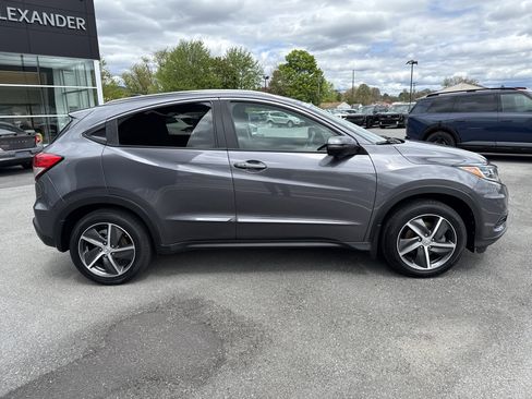 Used 2022 Honda HR-V EX image 2