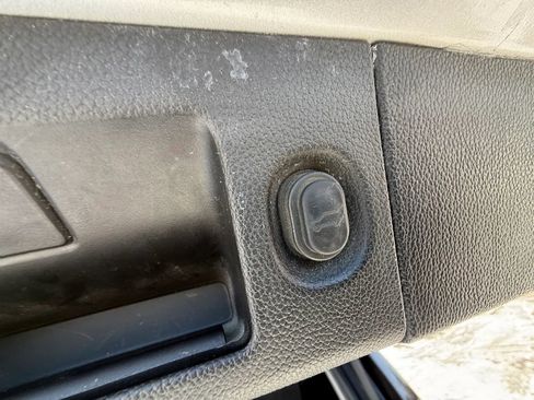 Used 2019 GMC Yukon XL SLT w/ Open Road Package image 13