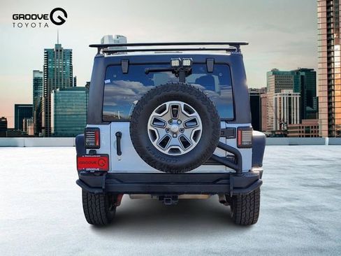 Used 2015 Jeep Wrangler Unlimited Rubicon w/ Connectivity Group image 5