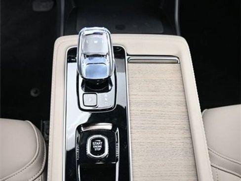 New 2026 Volvo XC90 T8 Plus image 10