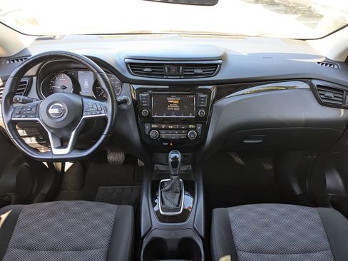 Used 2022 Nissan Rogue Sport SV image 14