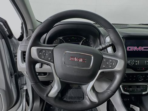 Used 2022 GMC Terrain SLT w/ Infotainment Package II AWD/4WD image 10