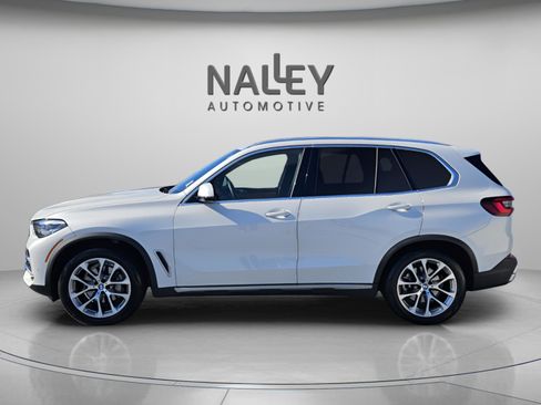 Used 2023 BMW X5 xDrive40i w/ Premium Package image 2