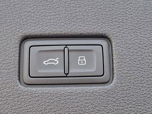 Used 2021 Audi SQ8 Prestige w/ Prestige Package image 29