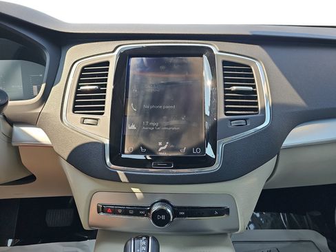 Used 2018 Volvo XC90 T5 Momentum w/ Convenience Package AWD/4WD image 17