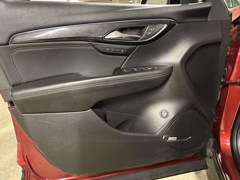 Certified 2022 Buick Envision Essence w/ Technology Package II AWD/4WD image 19