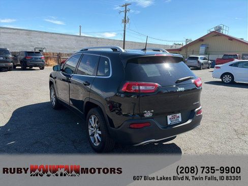 Used 2018 Jeep Cherokee Limited AWD/4WD image 5