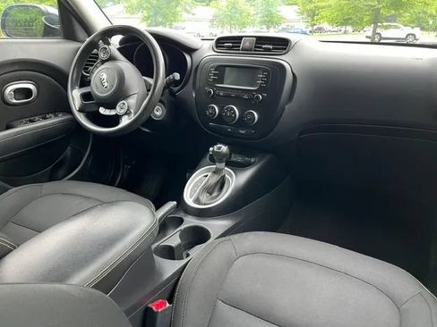 Used 2016 Kia Soul + FWD image 50