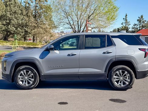 Used 2025 Chevrolet Equinox LT image 8