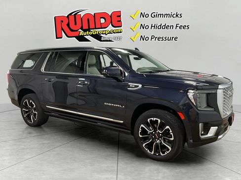 Used 2023 GMC Yukon XL Denali w/ Advanced Technology Package AWD/4WD image 8