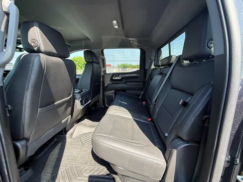 Used 2022 Chevrolet Silverado 1500 LTZ AWD/4WD image 19