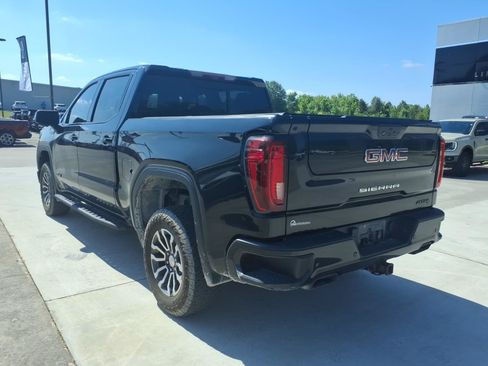 Used 2021 GMC Sierra 1500 AT4 w/ AT4 Premium Package AWD/4WD image 3