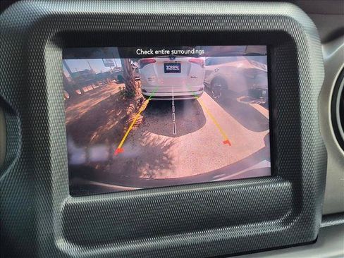 Used 2021 Jeep Wrangler Unlimited Sport AWD/4WD image 12
