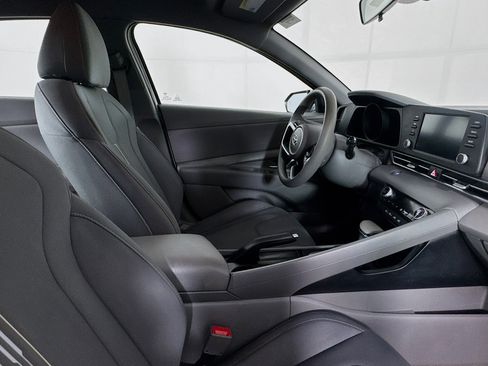 Used 2021 Hyundai Elantra SEL image 28