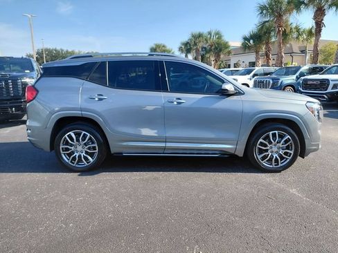 Used 2023 GMC Terrain Denali AWD/4WD image 3