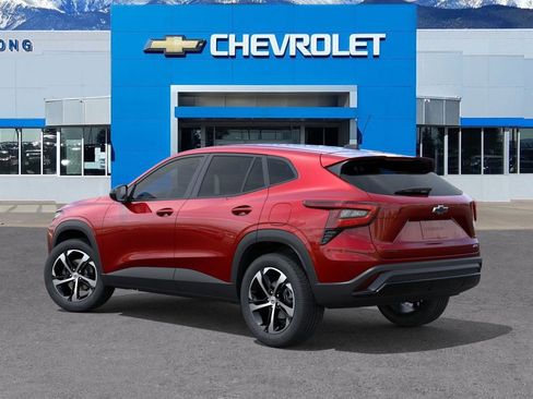New 2026 Chevrolet Trax RS w/ Sunroof Package FWD image 3