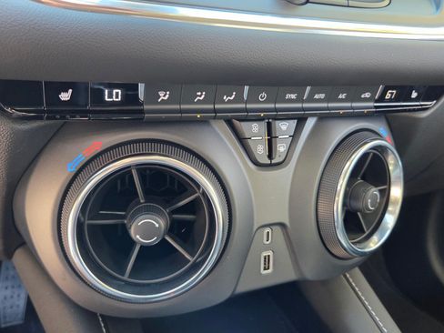 Used 2024 Chevrolet Blazer LT FWD image 29