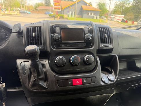 Used 2018 RAM ProMaster 1500 w/ Interior Convenience Group FWD image 15
