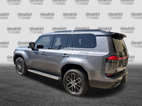 Used 2025 Lexus GX 550 w/ Cold Area Package AWD/4WD image 8