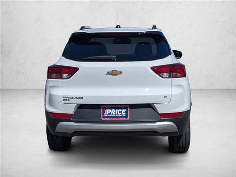 Used 2025 Chevrolet TrailBlazer LT AWD/4WD image 7