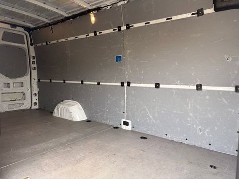Used 2022 Mercedes-Benz Sprinter 2500 image 25