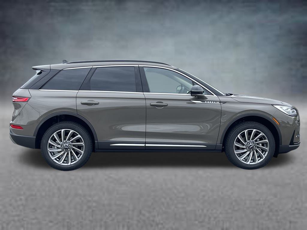 New 2025 Lincoln Corsair Reserve FWD image 4