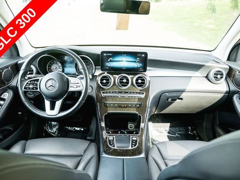 Used 2021 Mercedes-Benz GLC 300 image 12