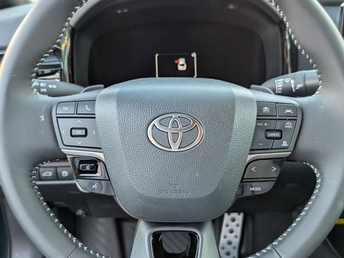 Used 2026 Toyota Camry SE w/ Convenience Package image 19