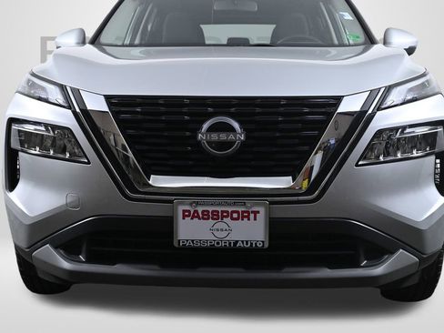 Certified 2023 Nissan Rogue SV image 2