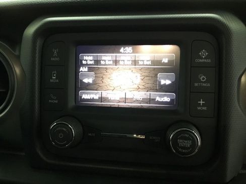 Used 2021 Jeep Wrangler Unlimited Willys image 27