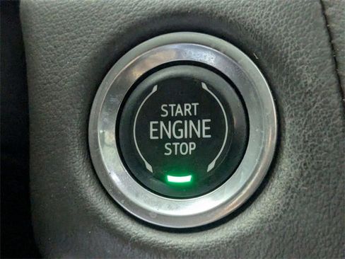 Used 2021 GMC Yukon XL SLT w/ SLT Luxury Plus Package image 24