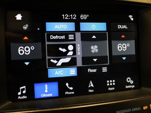 Used 2018 Ford Explorer Sport w/ Equipment Group 401A AWD/4WD image 27