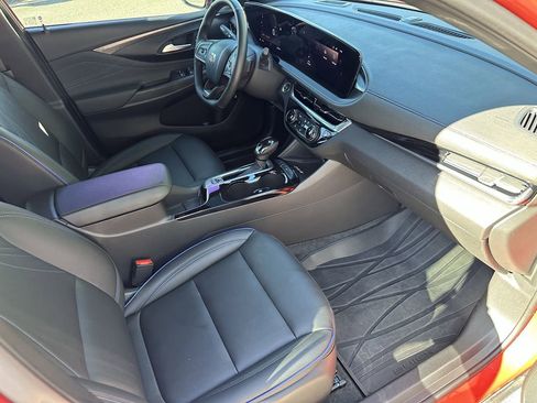 Used 2024 Buick Envista Sport Touring w/ Convenience I Package image 38