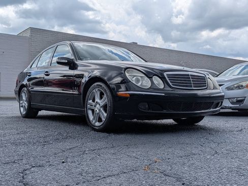 Used 2006 Mercedes-Benz E 350 4MATIC Sedan image 11