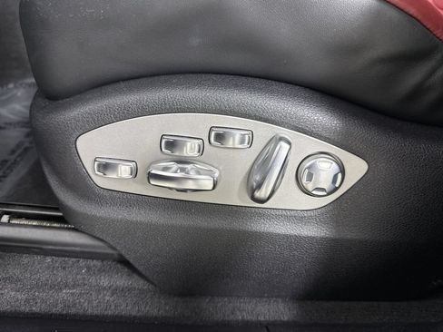 Certified 2023 Porsche Macan S w/ Premium Package Plus AWD/4WD image 40