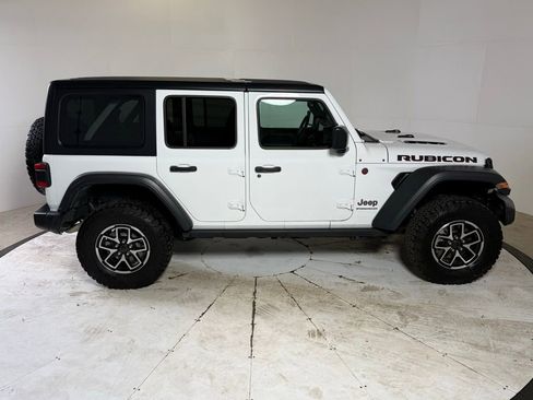 Certified 2025 Jeep Wrangler Rubicon w/ Technology Group image 8