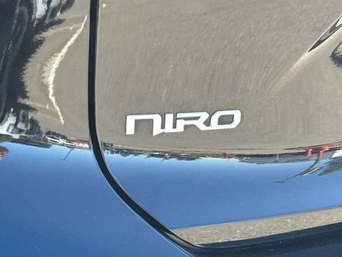 Certified 2024 Kia Niro Wind FWD image 37