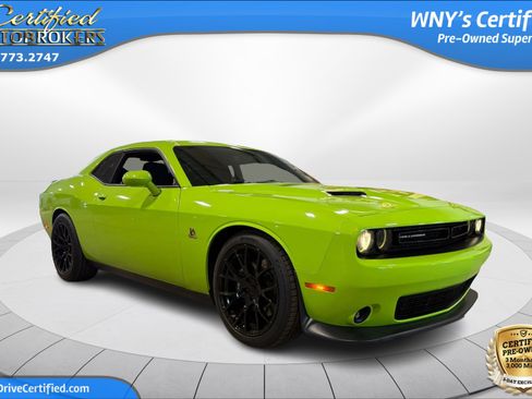 Used 2015 Dodge Challenger R/T Scat Pack RWD image 3