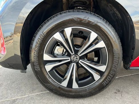 Used 2024 Toyota bZ4X XLE w/ Weather Package image 32