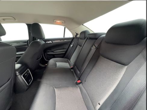 Used 2023 Chrysler 300 Touring w/ Sport Appearance Package RWD image 25
