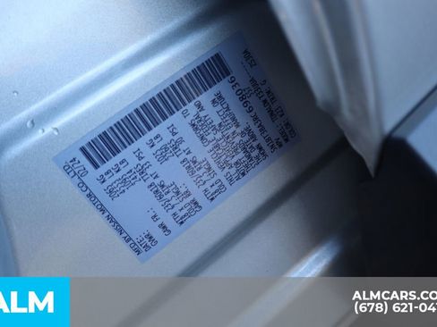 Used 2024 Nissan Rogue SV image 35