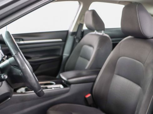 Used 2021 Nissan Altima 2.5 SV w/ SV Premium Package FWD image 24