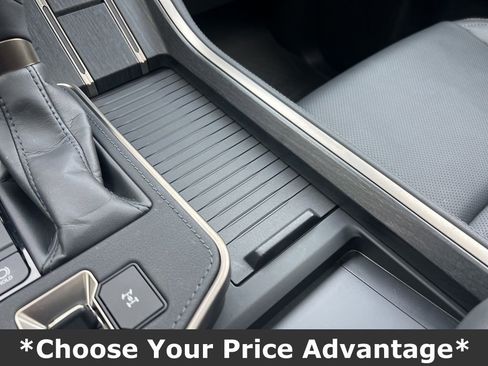 Used 2024 Lexus GX 550 w/ Accessory Package (Z1) image 69