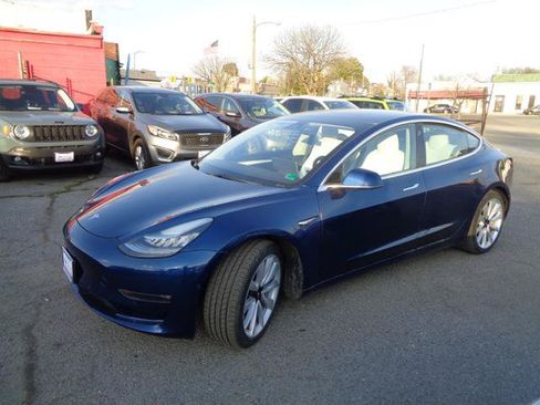 Used 2018 Tesla Model 3 RWD image 2