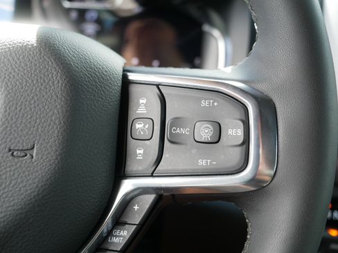 Used 2025 RAM 1500 Laramie w/ Advanced Safety Group II AWD/4WD image 29