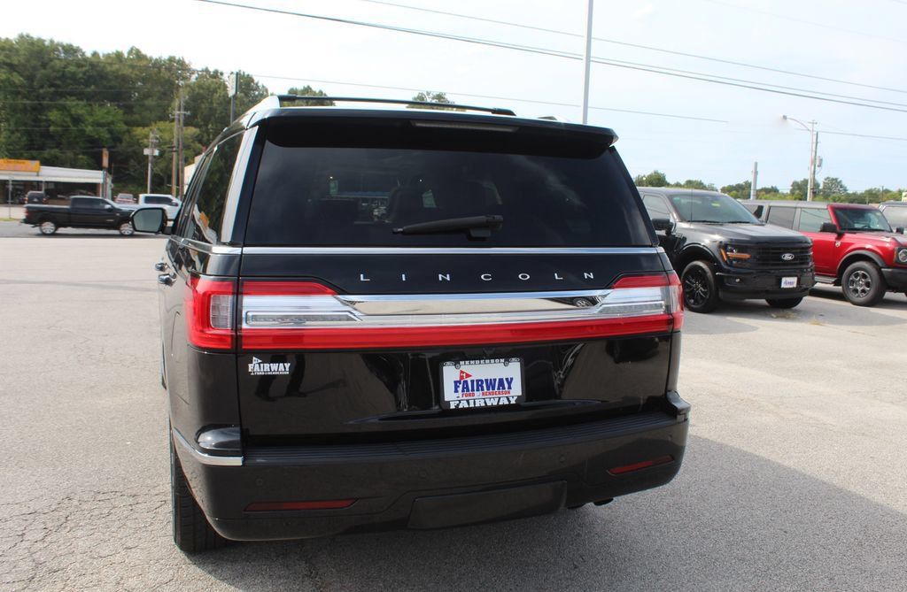 Used 2019 Lincoln Navigator Reserve w/ Cargo Package AWD/4WD image 11