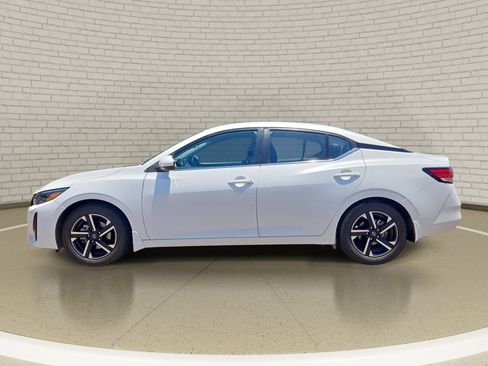 Certified 2024 Nissan Sentra SV FWD image 8