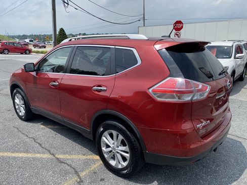Used 2016 Nissan Rogue SV w/ SV Premium Package AWD/4WD image 8